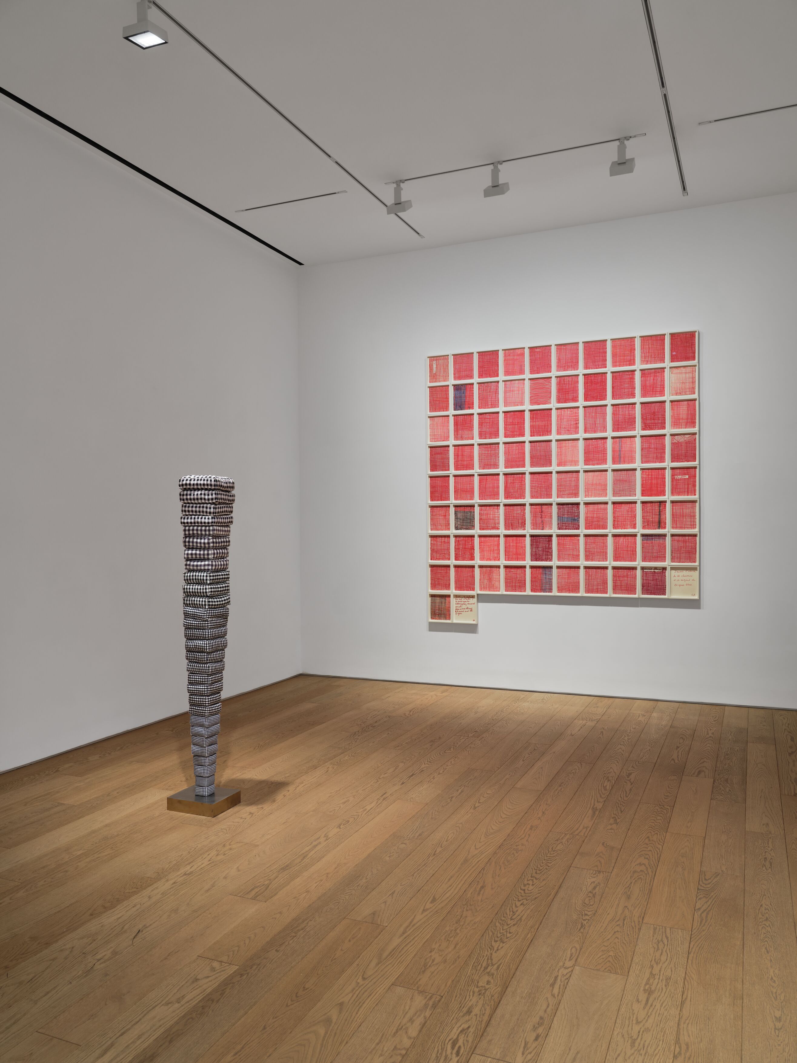 Louise Bourgeois, Gathering Wool at Hauser & Wirth, photo 4