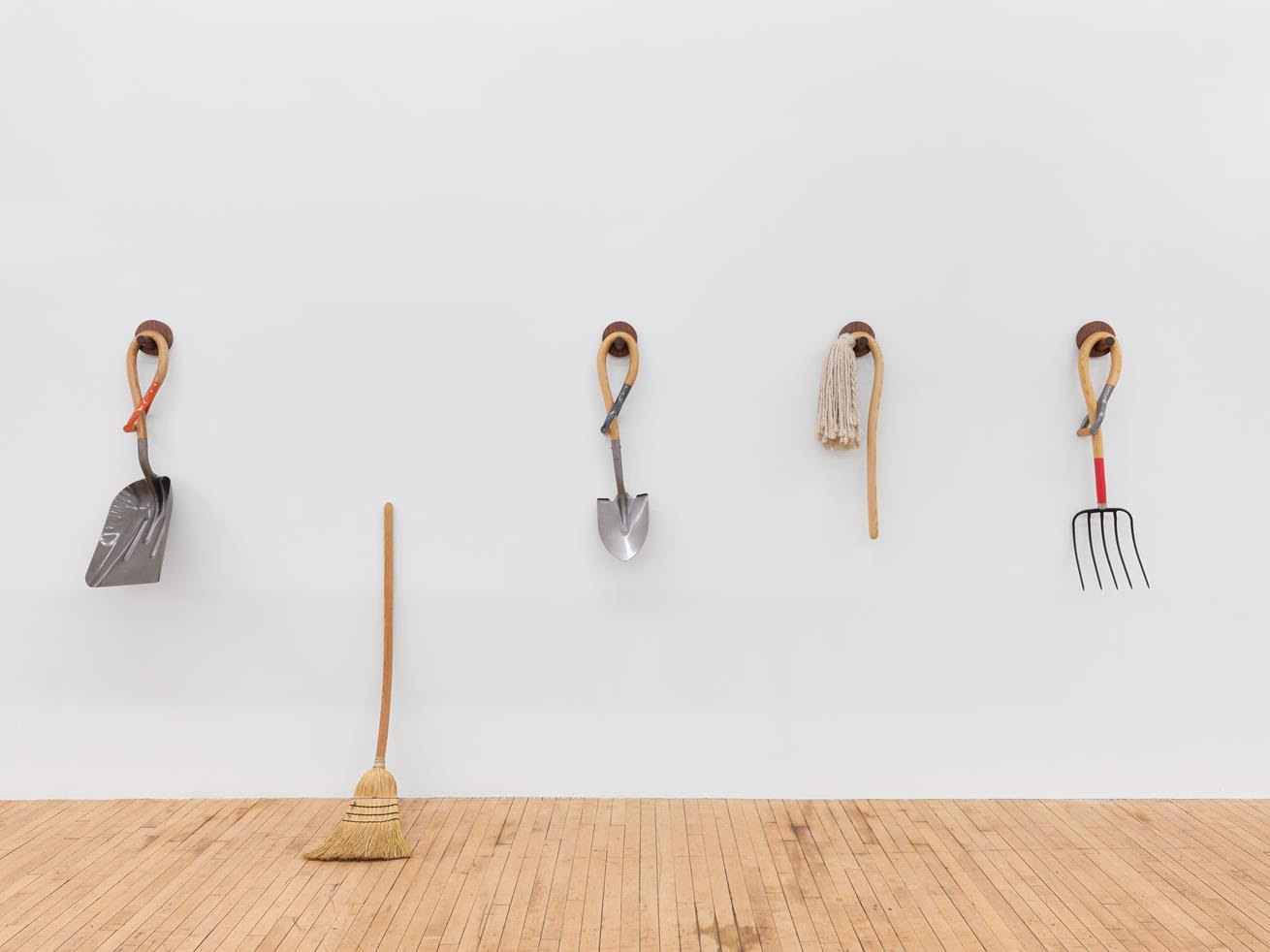 Raul De Lara, Between Roots at Gaa, photo 2