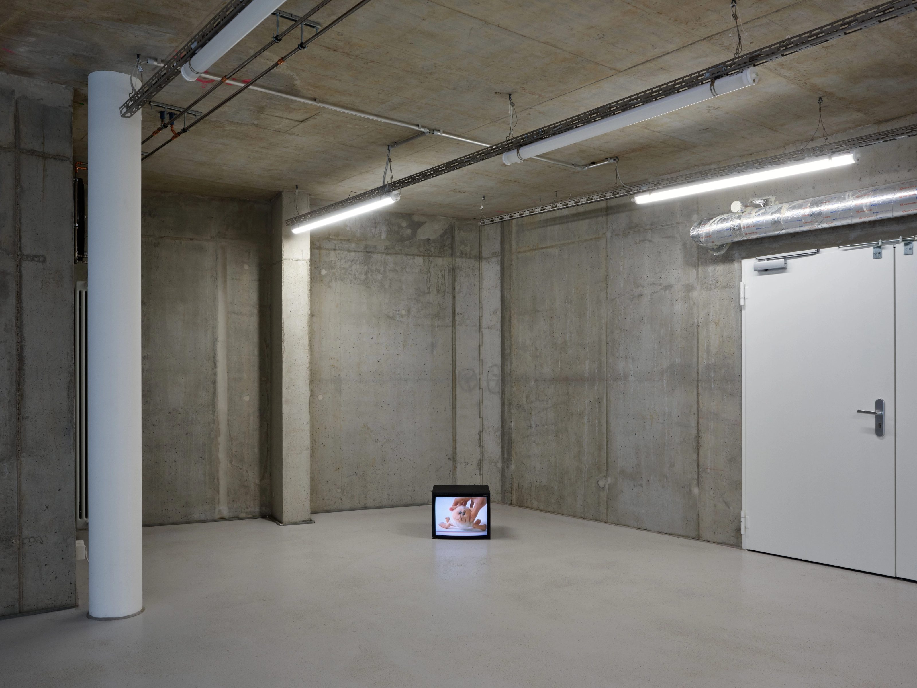 Anna Jermolaewa, image 3 of 5