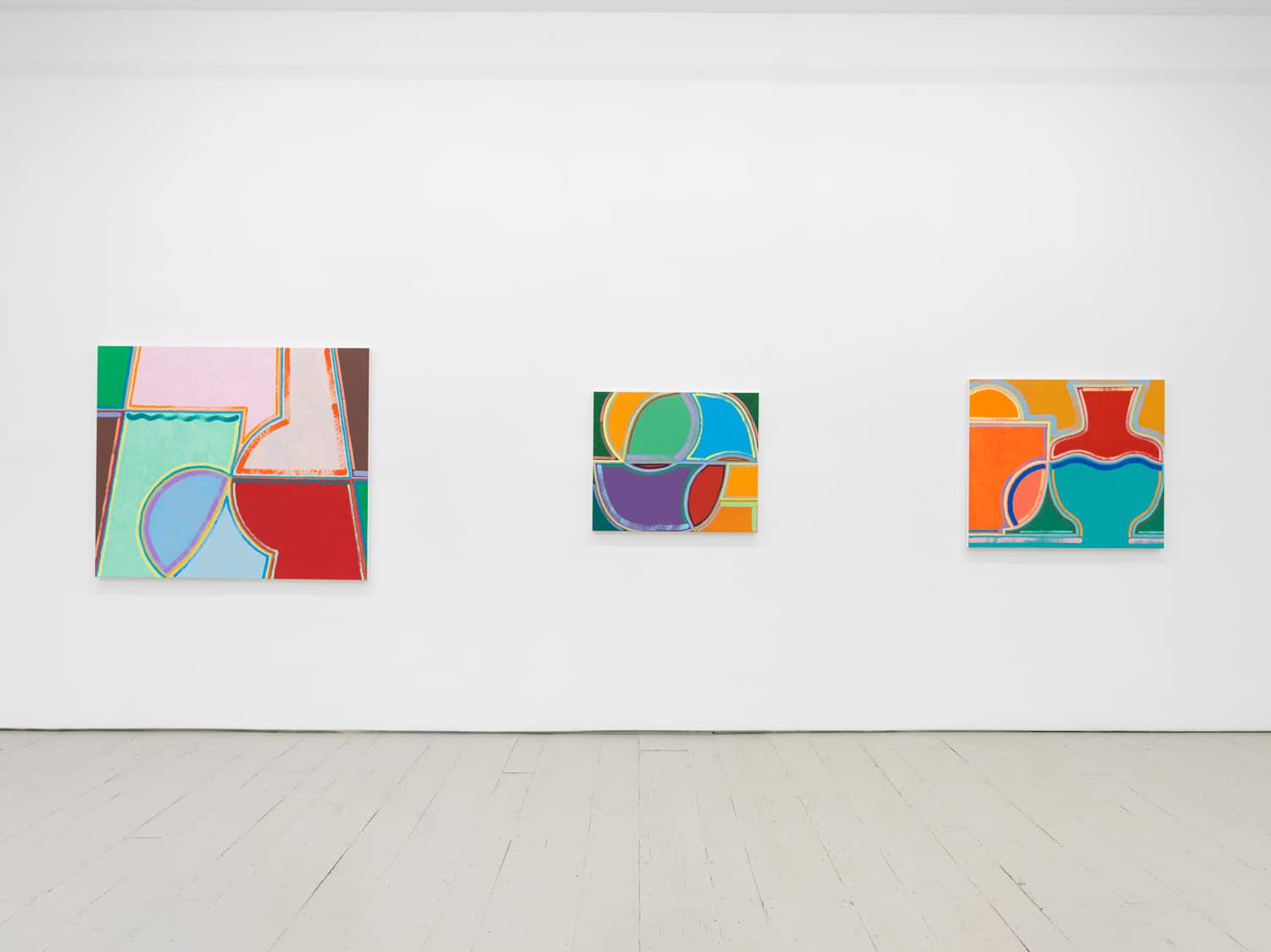 Holly Coulis, Whereabouts at Klaus von Nichtssagend, photo 2