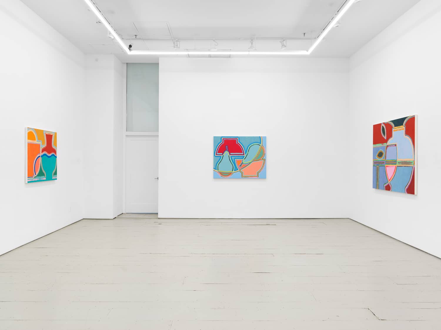 Holly Coulis, Whereabouts at Klaus von Nichtssagend, photo 4
