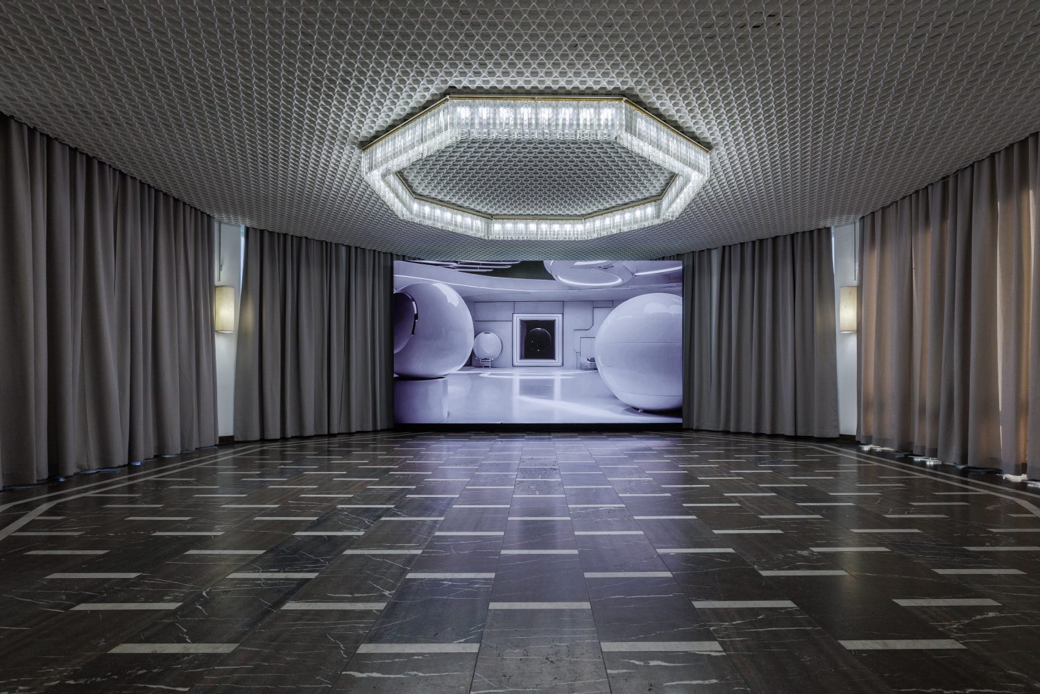 Lesia Vasylchenko, YesterLight: Sensing Ruptures of Time at Schinkel Pavillon, photo 2