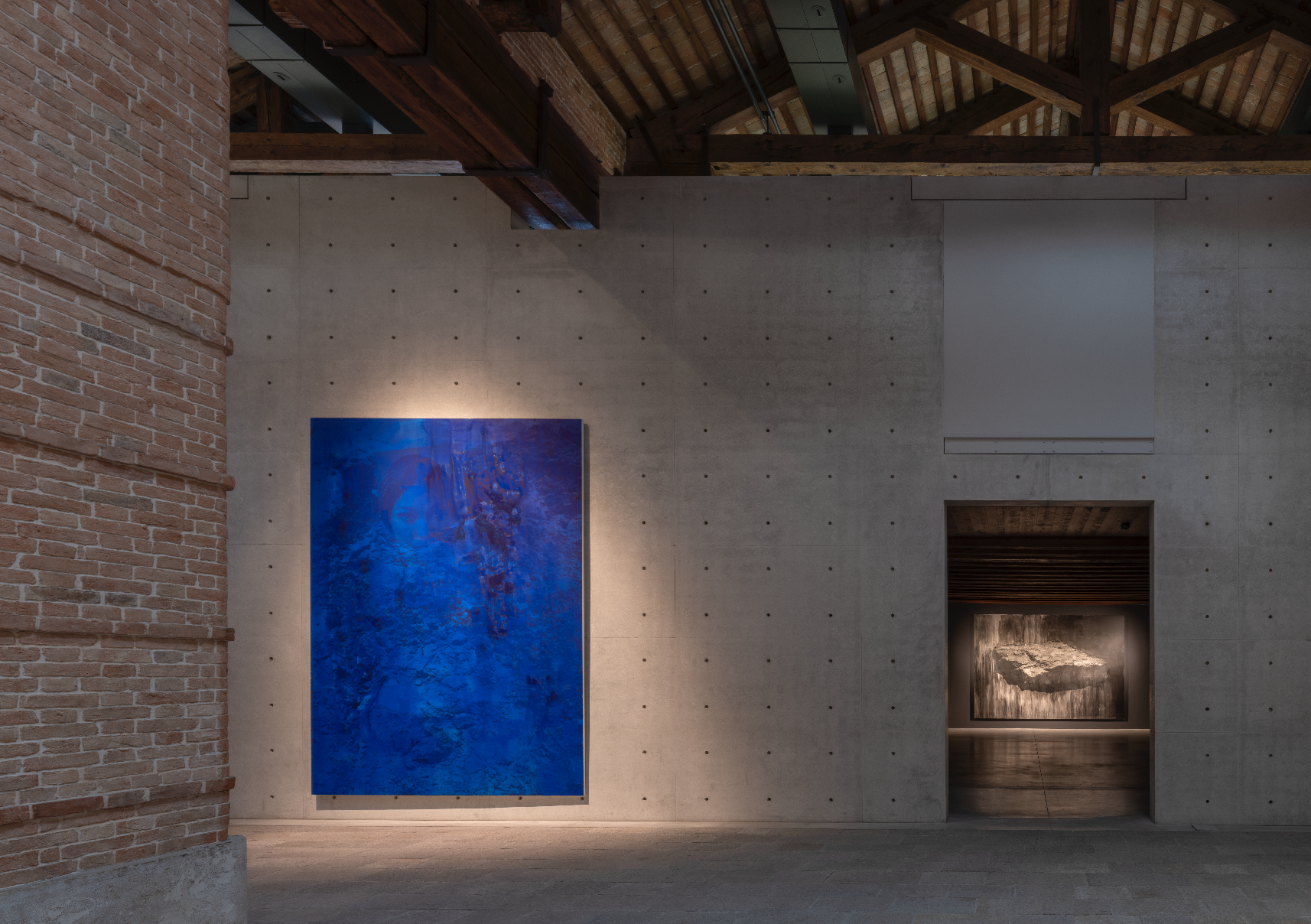 Lorna Simpson, Third Person at Punta della Dogana, photo 3