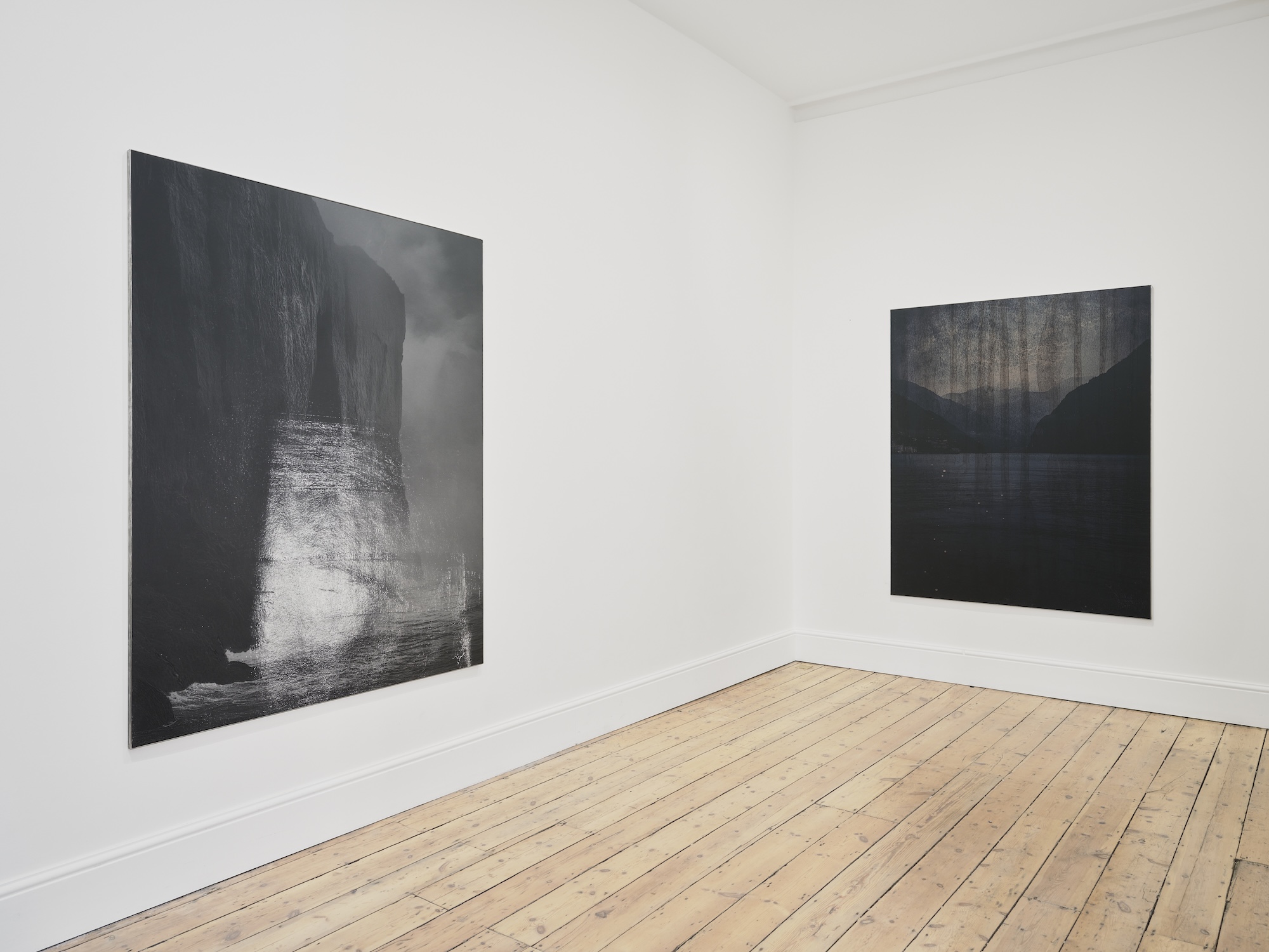 Dirk Braeckman, Although at Grimm, photo 2