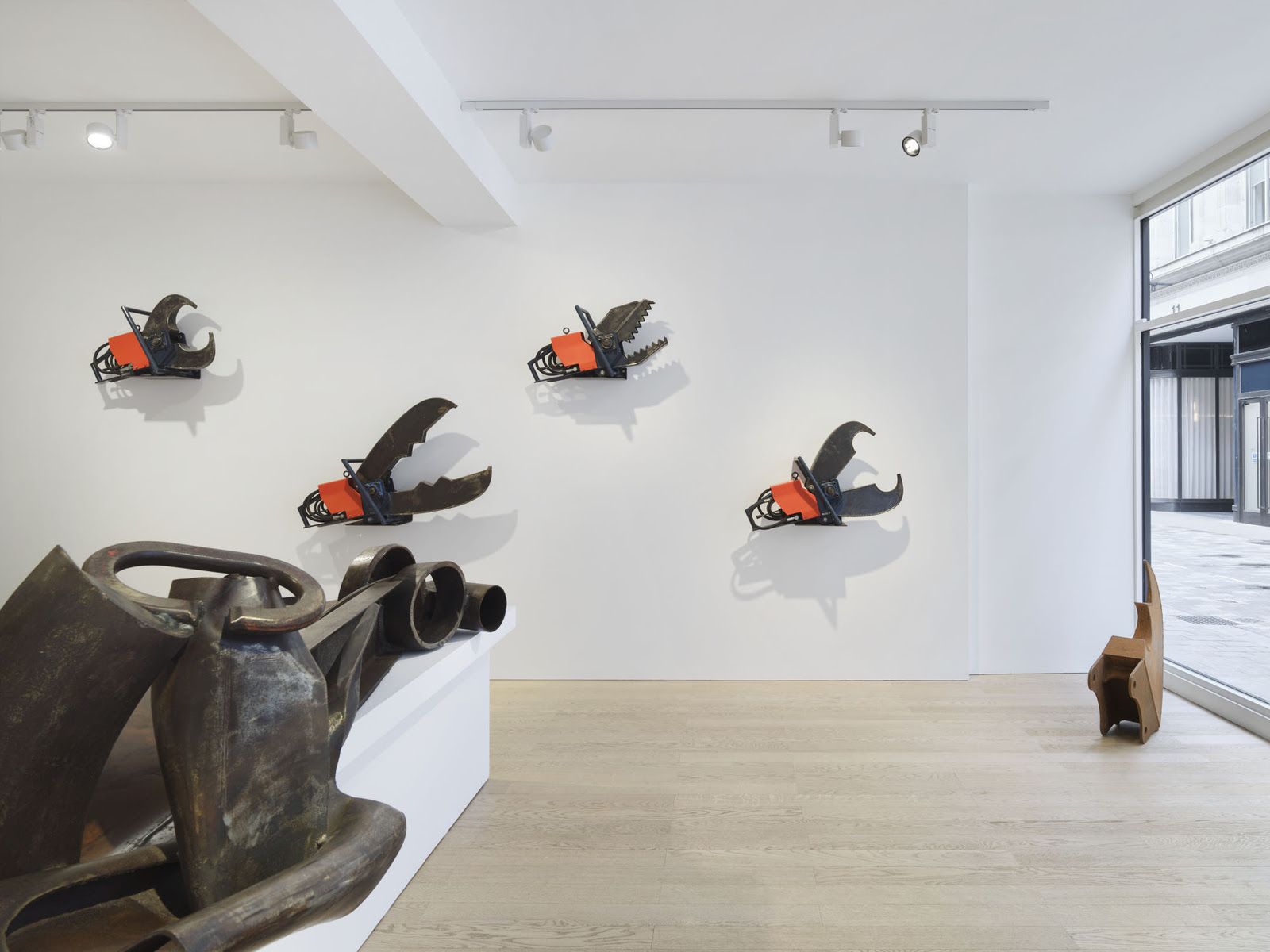 Anthony Caro & James Capper, image 3 of 3