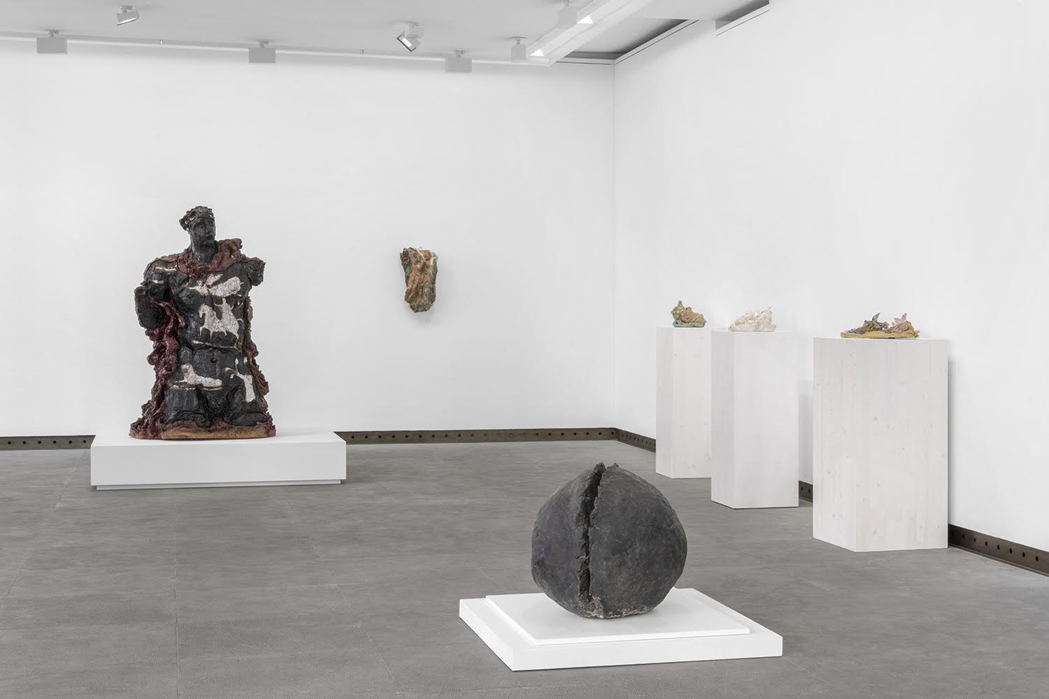 Lucio Fontana, Lucio Fontana at Karsten Greve, photo 2
