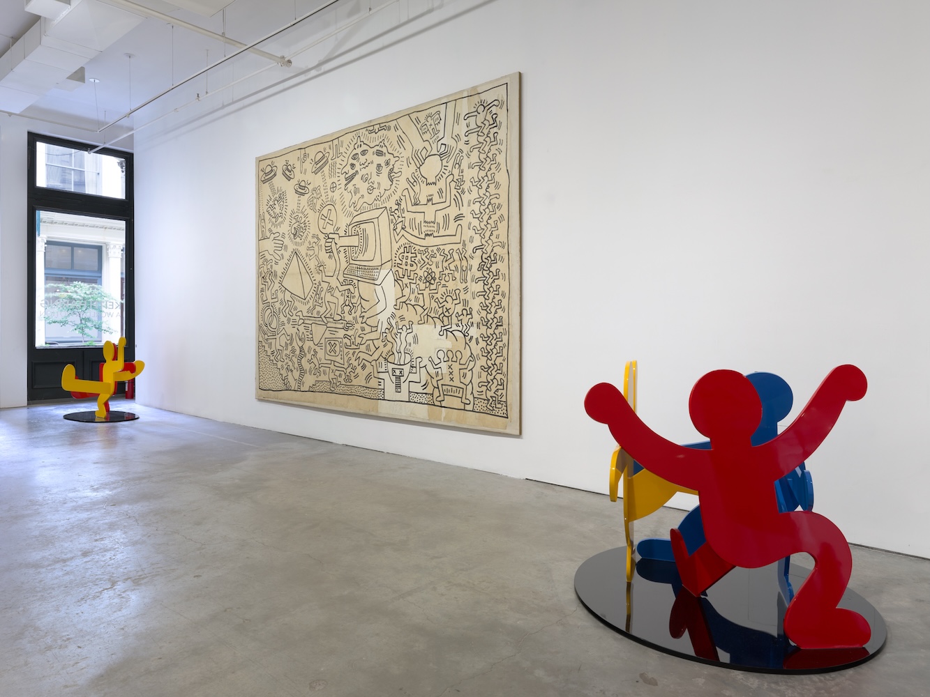 Keith Haring, A World in Motion at 60 White, photo 2