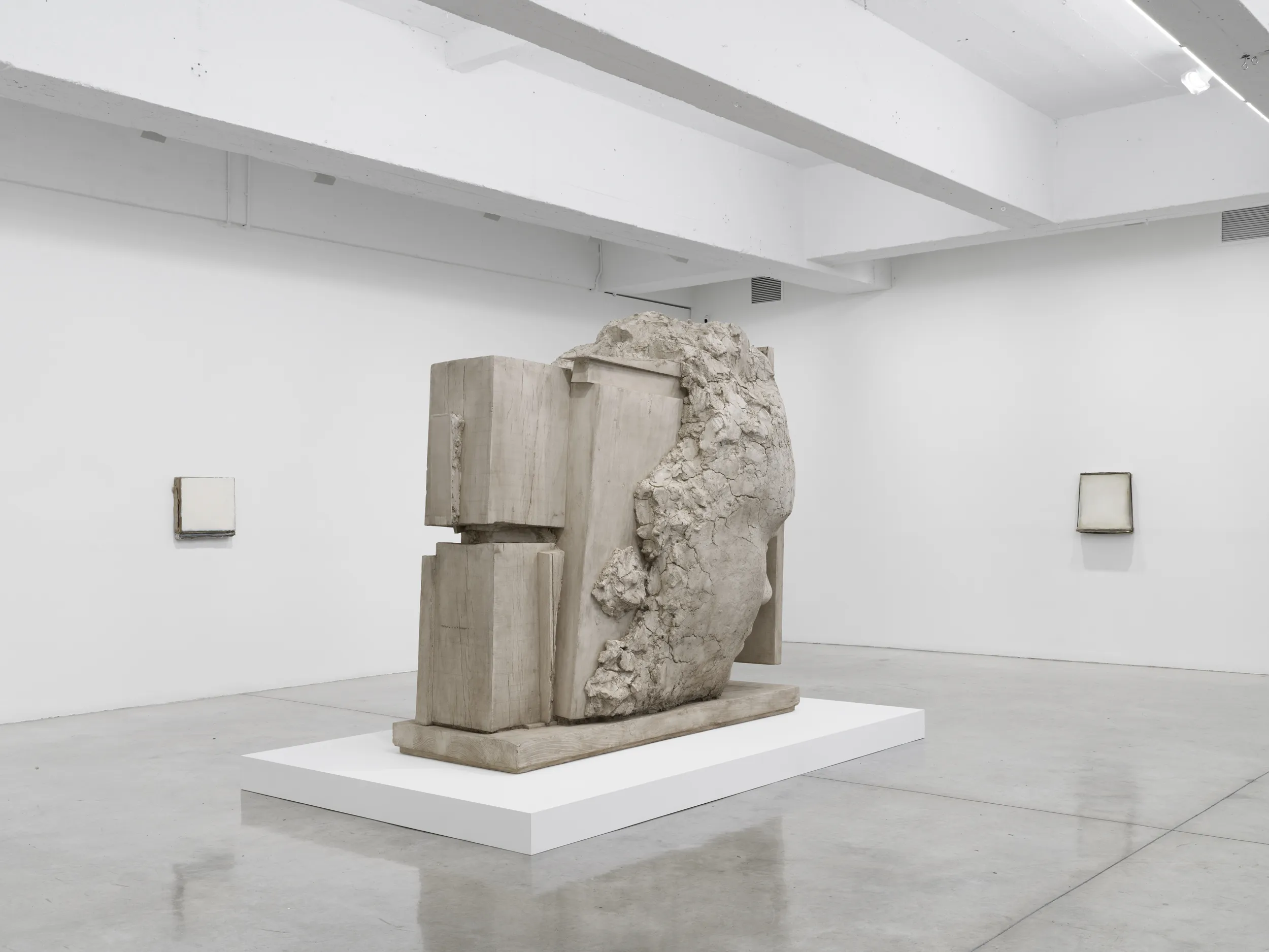 Mark Manders, Mark Manders at Tanya Bonakdar, photo 2