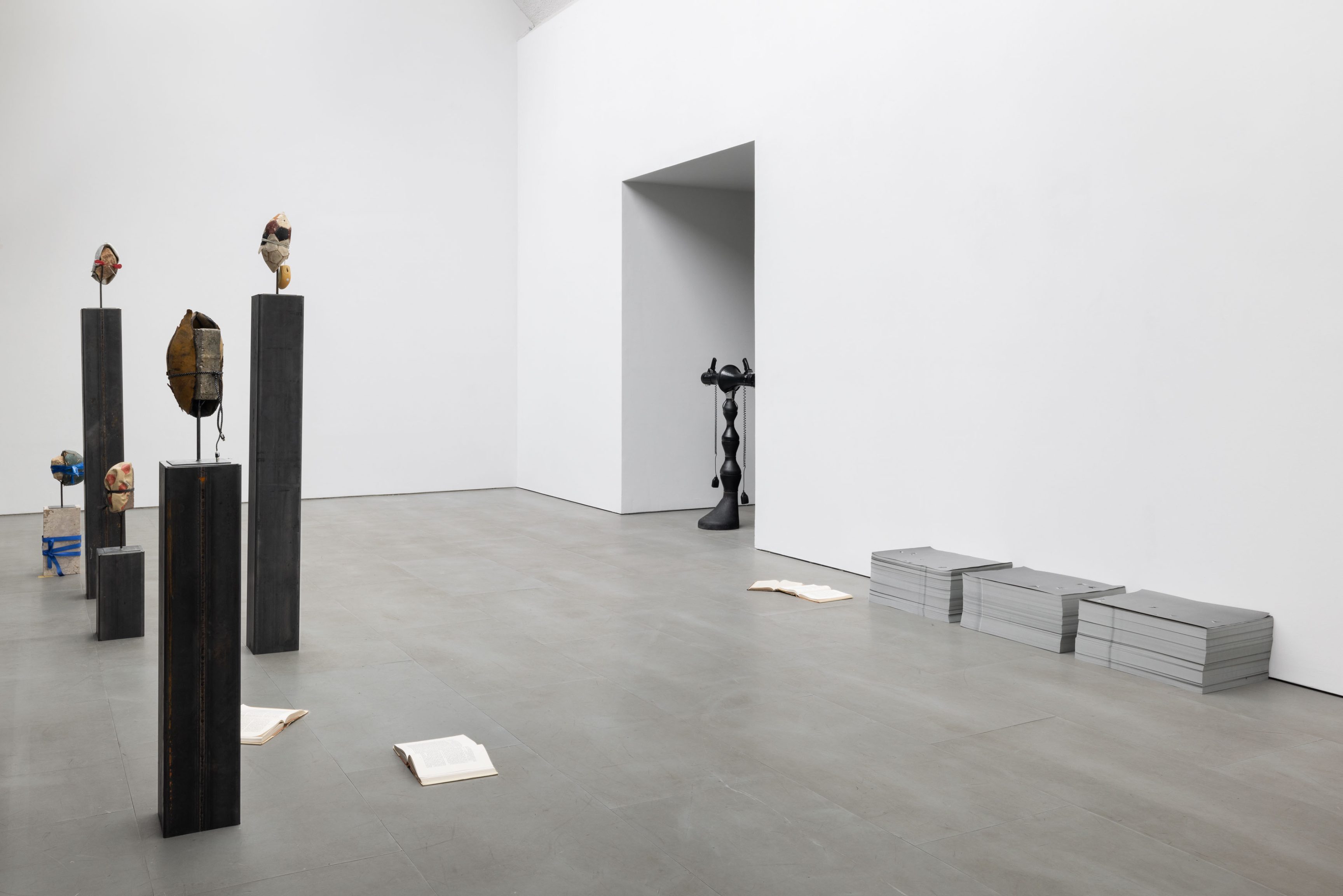 Nida Sinnokrot, Above Ground Below at Carlier Gebauer, photo 5