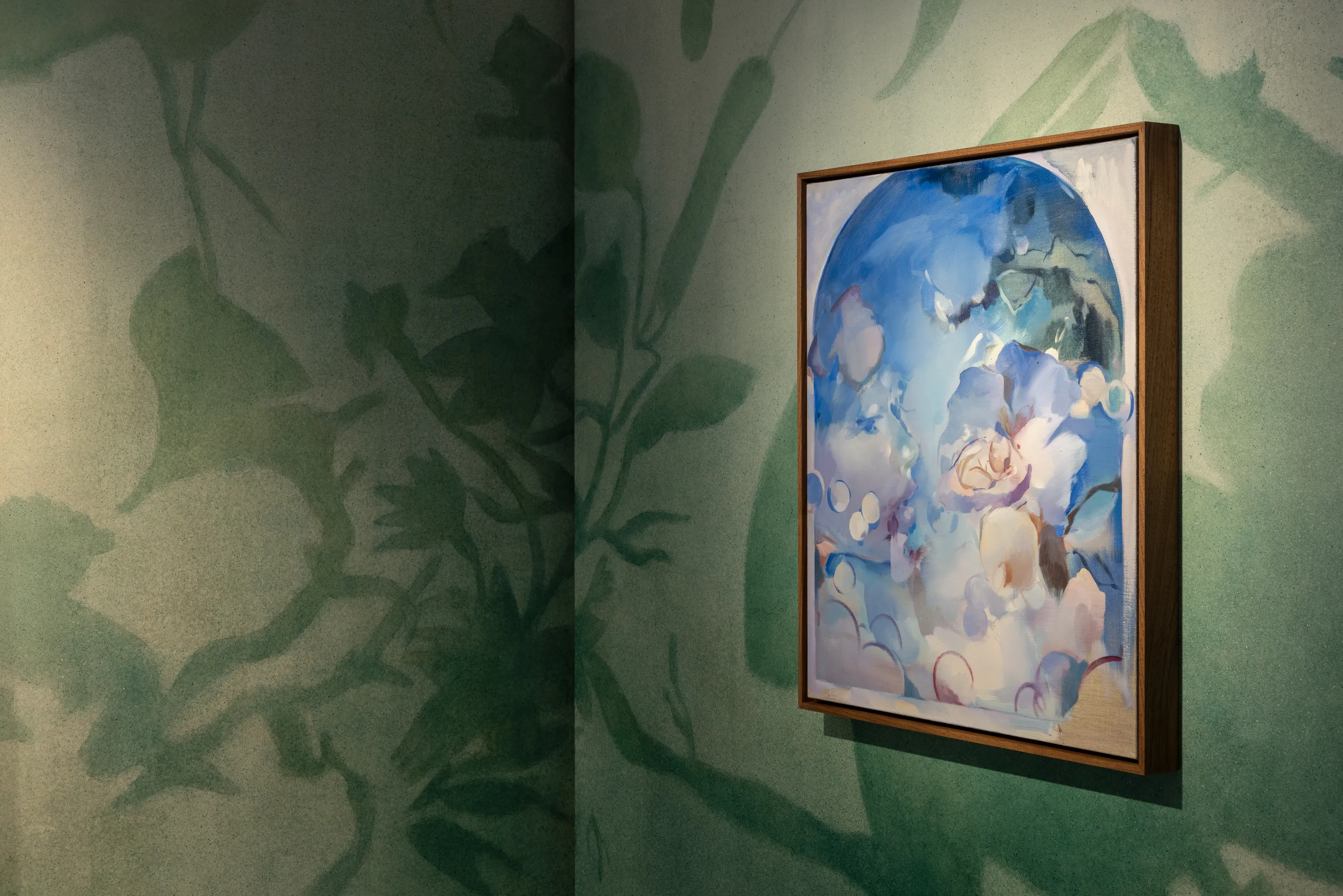 Flora Yukhnovich, Egg at Victoria Miro, photo 4