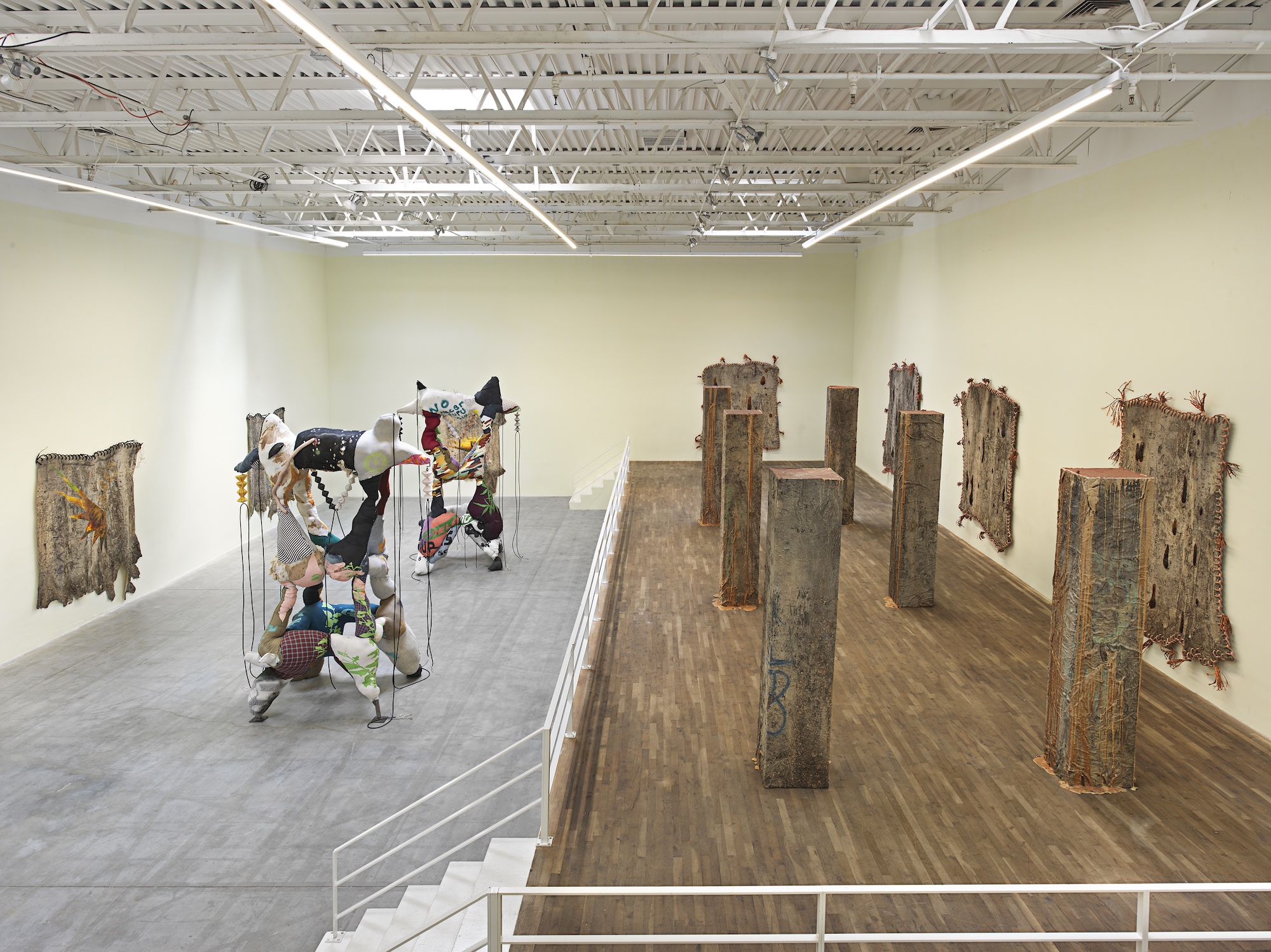 Eddie R. Aparicio, Rubberneckers at Jeffrey Deitch, photo 8