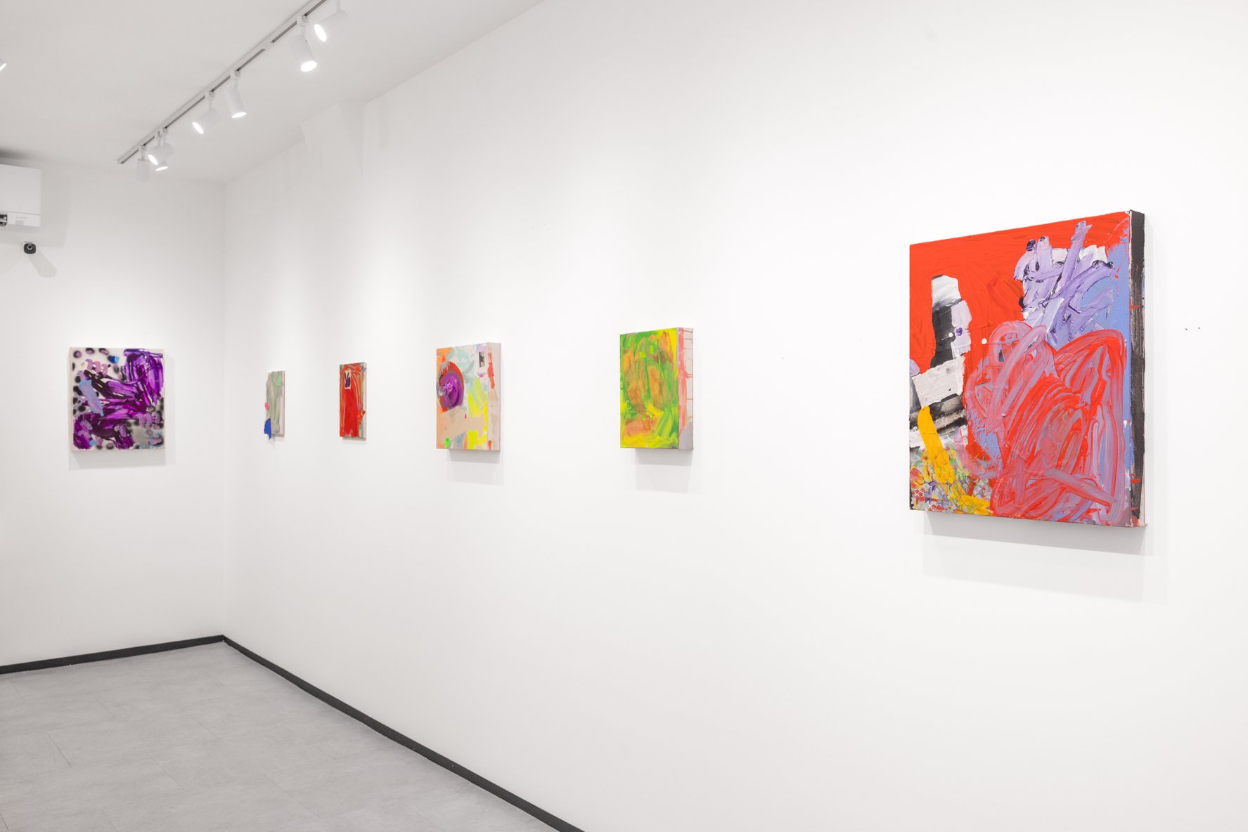Hannah Beerman, Intramural Kissing on the Little Dipper at Kim and Gupta