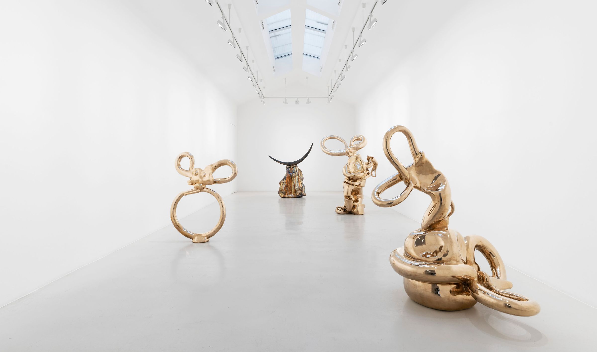 Alma Allen at Perrotin